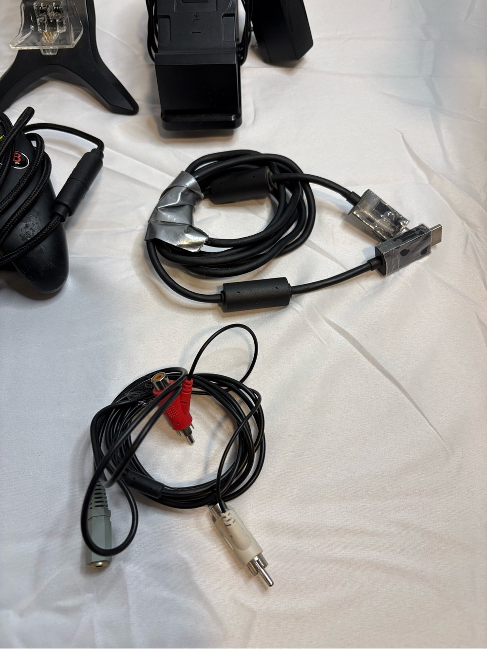 Tested Working Microsoft Xbox One Wired Controller + Charging Dock Bundle - Picture 2 of 5